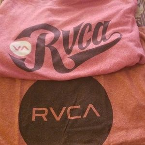 2 RVCA MENS MEDIUM SHIRTS FOR 10$ USED